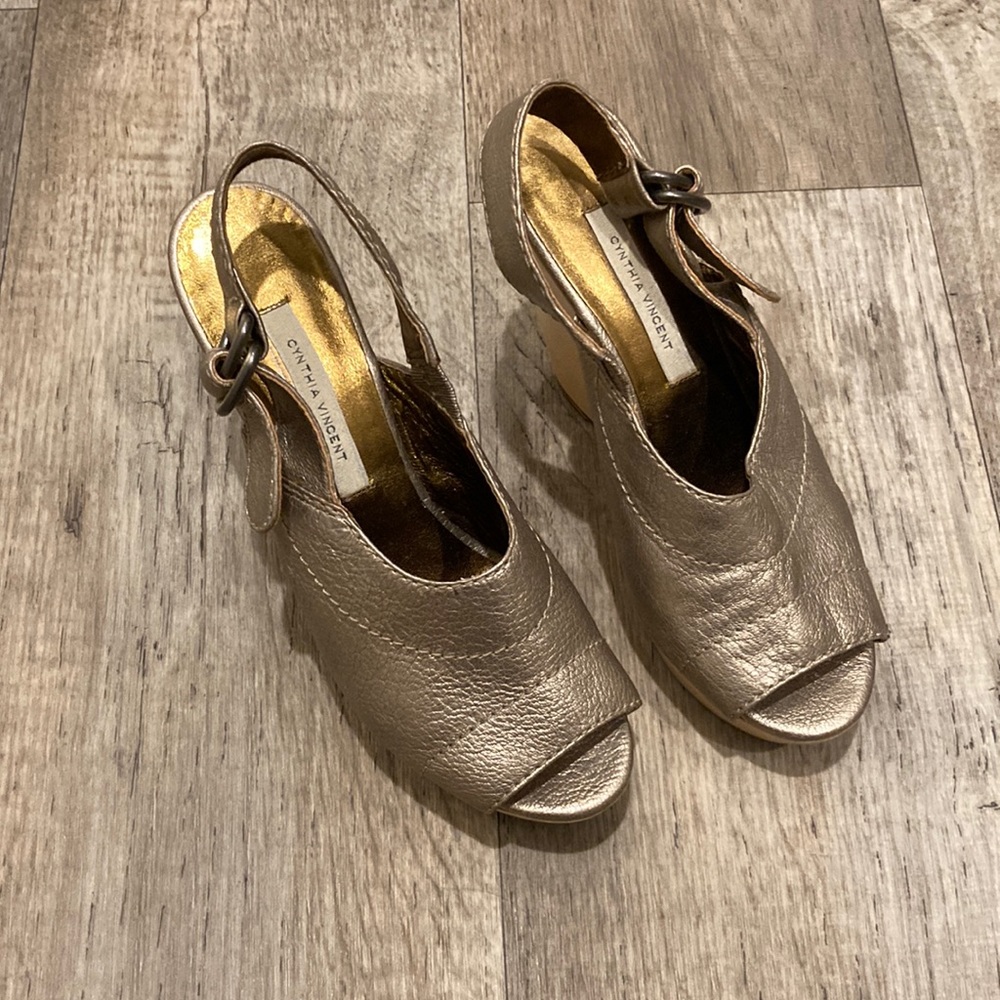 Cynthia Vincent Gold Leather Platforms